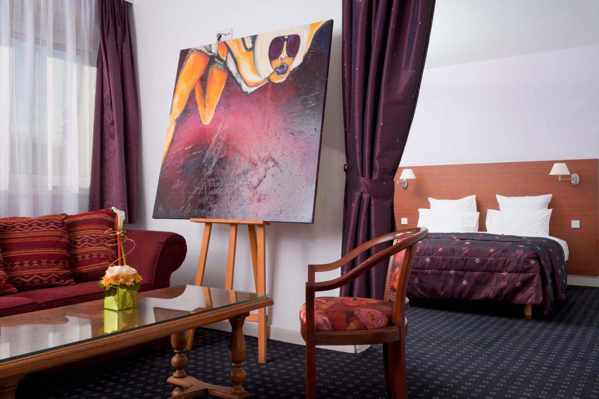 Hotel Restaurant Logis La Palette Wettolsheim المظهر الخارجي الصورة
