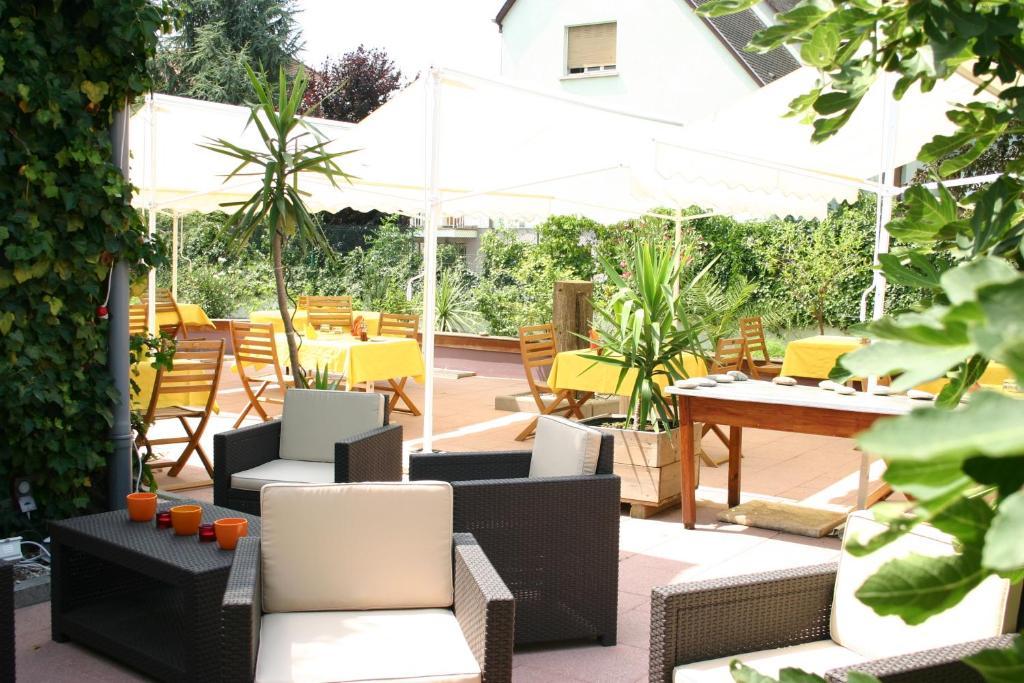 Hotel Restaurant Logis La Palette Wettolsheim المظهر الخارجي الصورة