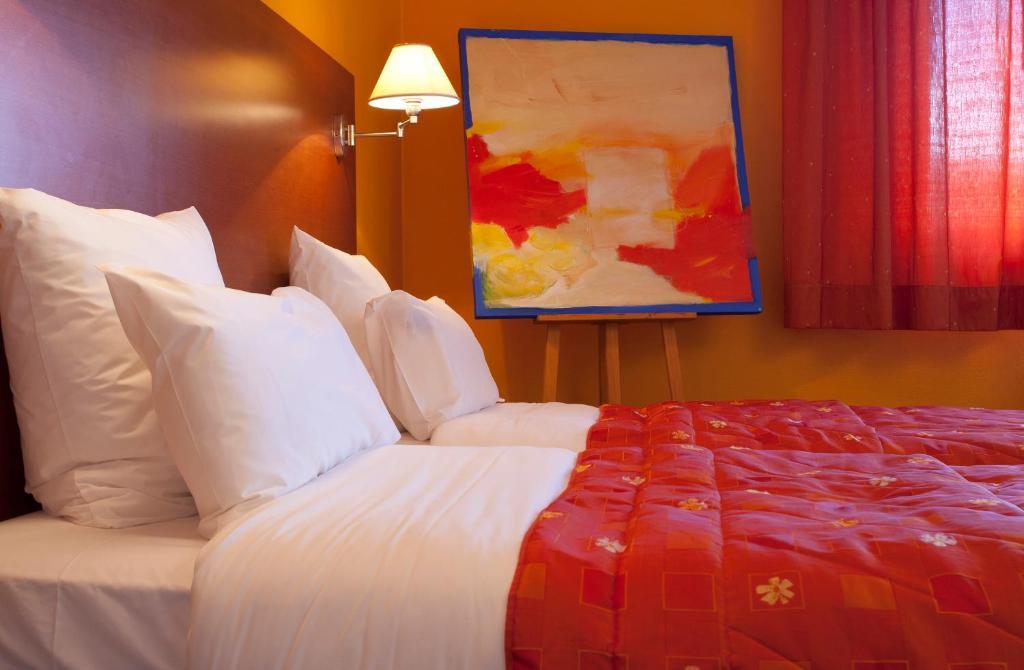 Hotel Restaurant Logis La Palette Wettolsheim الغرفة الصورة